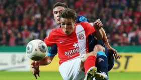 西甲榜首易主，利物浦英超战火正酣！皇马、利物浦竞逐荣耀